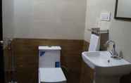 ห้องน้ำภายในห้อง 3 Goroomgo Ajanta Jabalpur