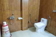 ห้องน้ำภายในห้อง Goroomgo Dhingra Residency Jabalpur
