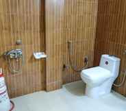 Toilet Kamar 2 Goroomgo Mayur Jabalpur