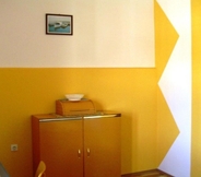 Bedroom 2 Nebo - 80 m From Beach - A2 Plavi