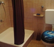 In-room Bathroom 7 Nebo - 80 m From Beach - A2 Plavi