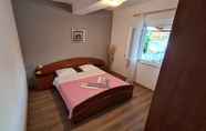 Bedroom 4 Sunny - 50 m From sea - A2