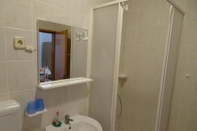 In-room Bathroom Nada - 150m From sea - SA2