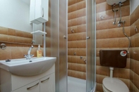 In-room Bathroom Silvana - Economy Apartments - A1