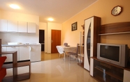 Kamar Tidur 6 Dino - Apartments With hot tub - A4