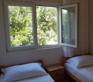 Bedroom 2 Jope - 60 m From Beach - A6