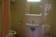 In-room Bathroom Frano - 50m From the Beach - A1