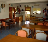 Restoran 7 Jadranka - 200 m From sea - SA3