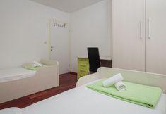 Bedroom 5 Andre - Swimming Pool - H