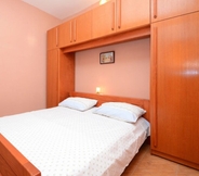 Bedroom 6 Lukovac - Directly at the Beach - A1