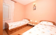 Kamar Tidur 5 Lukovac - Directly at the Beach - A1