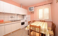 Kamar Tidur 7 Lukovac - Directly at the Beach - A1