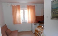 Bedroom 5 Kate - Free Private Parking - A3tus