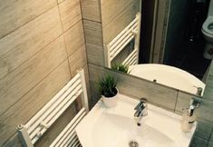 In-room Bathroom 5 San - With Pool - SA4