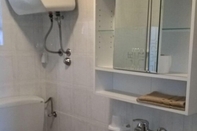 In-room Bathroom Desa - 10 m From the Beach - A2-veliki