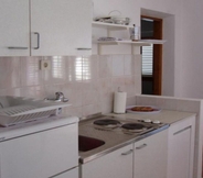 Bedroom 5 Desa - 10 m From the Beach - A2-veliki