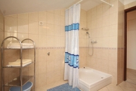 Toilet Kamar Sea View - Cosy & in Center - A2
