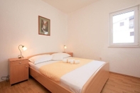 Bedroom Ana - 120 m From the Beach - A2