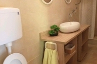 In-room Bathroom Tonci - 30 m From Beach - A1 Doli