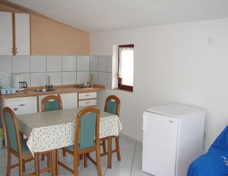 Bedroom 2 Port - Great Loaction and Free Parking - A1 Veliki