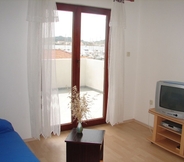 Bedroom 6 Port - Great Loaction and Free Parking - A1 Veliki