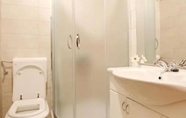 Phòng tắm bên trong 7 Josi - Modern old - H