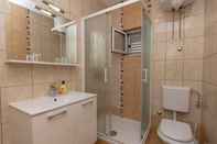 In-room Bathroom Zdravko - Comfortable & Close to the sea - A2