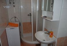 In-room Bathroom 5 Marijo - Close to Center - SA1