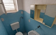 In-room Bathroom 5 Bor - 20 Meters From Beach - A2