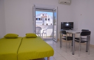 Kamar Tidur 5 Boris - 150 m From Beach - A4