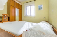 Bedroom Mari - Great Location 30m From the sea - A1 Donji