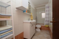 In-room Bathroom Zak - 30m From Beach - A3 Franka