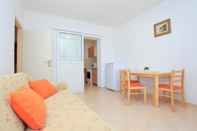 Common Space Jakica - Family Apartment With Garden Terrace - A1 Mate