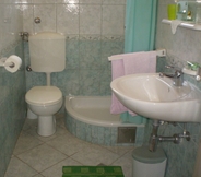 Toilet Kamar 7 Nada - A2