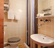 In-room Bathroom 6 Nik - 50m From Beach - A1