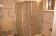 In-room Bathroom 2 Vedro - 50 m From sea - 4 - Green