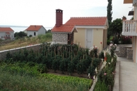 Exterior Adria - With Beautiful Garden - A1
