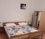 Bedroom 2 Slava - Private Parking - A1