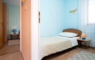 Kamar Tidur 5 Gold - 300 m From Beach - A2