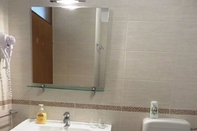 In-room Bathroom Forna - Free Parking - A1