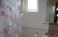 Toilet Kamar 5 Sea View - Cosy & in Center - SA1