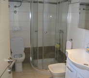 In-room Bathroom 4 Mici 2 - Great Loaction and Relaxing - SA2