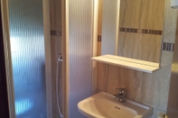 In-room Bathroom Anthony - 50m From the Beach & Parking - A4