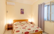 Kamar Tidur 5 Zak - 30m From Beach - A4 Marko