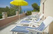 Kolam Renang 4 Villa Bistrana - 15m From sea - H