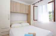 Bedroom 2 Villa Bistrana - 15m From sea - H