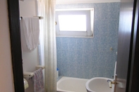 In-room Bathroom Mako - 15m From Beach - D4