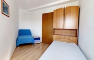 Bedroom 2 Amalia - Family Friendly With Parking - A4 Megi