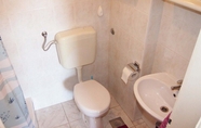 In-room Bathroom 3 Ivica - 100m From the Beach - SA1 Ljubicasti