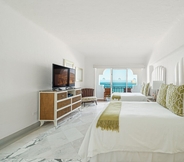 Bedroom 5 Beachfront Penthouse by Pueblo Bonito